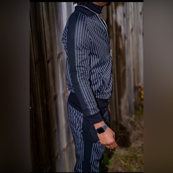 Men's 2pc Luxury Sweatpants Tracksuit set( Please Review Size Chart) - Picture 2 of 8